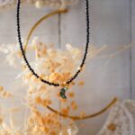 Κολιέ Συμάρα με Όστρακο Abalone και Μαύρο Σπινέλιο