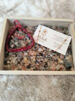 Boho Κιτ «Love & Light» – Κολιέ Stainless Steel Βελγίου & Φυσικό Βραχιόλι Καρύδας Ινδονησίας σε Ξύλινο Κουτί