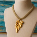 Κολιέ Boho Chic με Χρυσό Φύλλο – Wild & Free