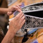 Χειροποίητη Βενετσιάνικη Μάσκα Dame 5 Ricci (5 μπούκλες) – Συλλεκτική - Image 5