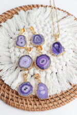 Κολιέ από Ανοξείδωτο Ατσάλι με Φυσική Πέτρα Αχάτη (Agate) – Μωβ Αποχρώσεις - Image 2