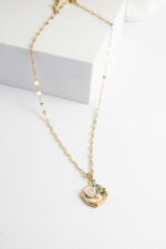 Minimal Κολιέ από Ανοξείδωτο Ατσάλι με Ροζ Τριαντάφυλλο & Περλίτσα