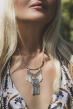 Boho Statement Κολιέ Πολυεπίπεδο με Γεωμετρικά Μοτίβα – Casablanca Collection - Image 3