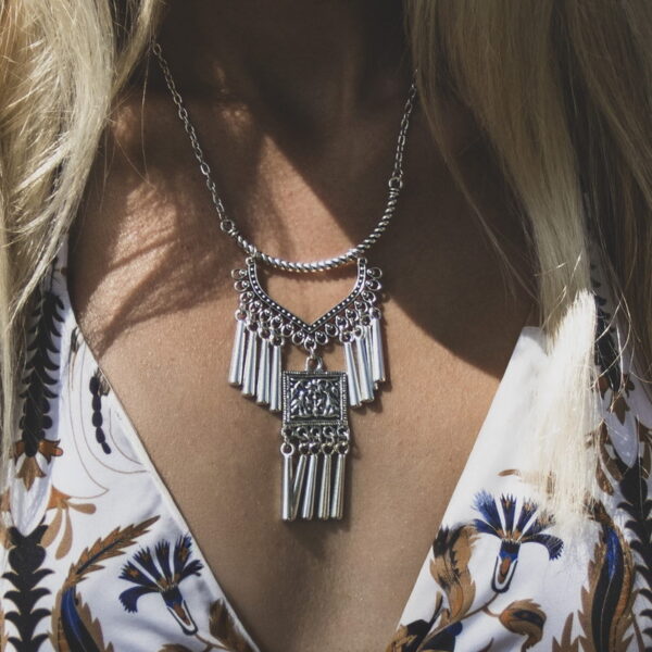 Boho Statement Κολιέ Πολυεπίπεδο με Γεωμετρικά Μοτίβα – Casablanca Collection