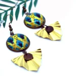 Ethnic Σκουλαρίκια African Wax με Γεωμετρικό Μοτίβο – Τιρκουάζ & Κίτρινα Statement Σκουλαρίκια - Image 2